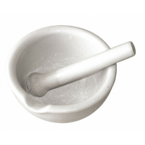 vijzel porselein + stamper 16cm diam.